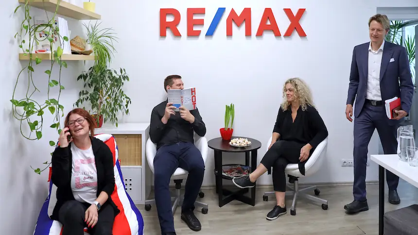 Bud RE/MAX Search